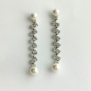 Pearl Drop Stud Earrings With Crystals White